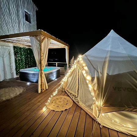 Love Room Tente Lodge Spa Mfg Chez C&C, Exclusivement Reservee Aux Adultes Cantaron Exterior foto