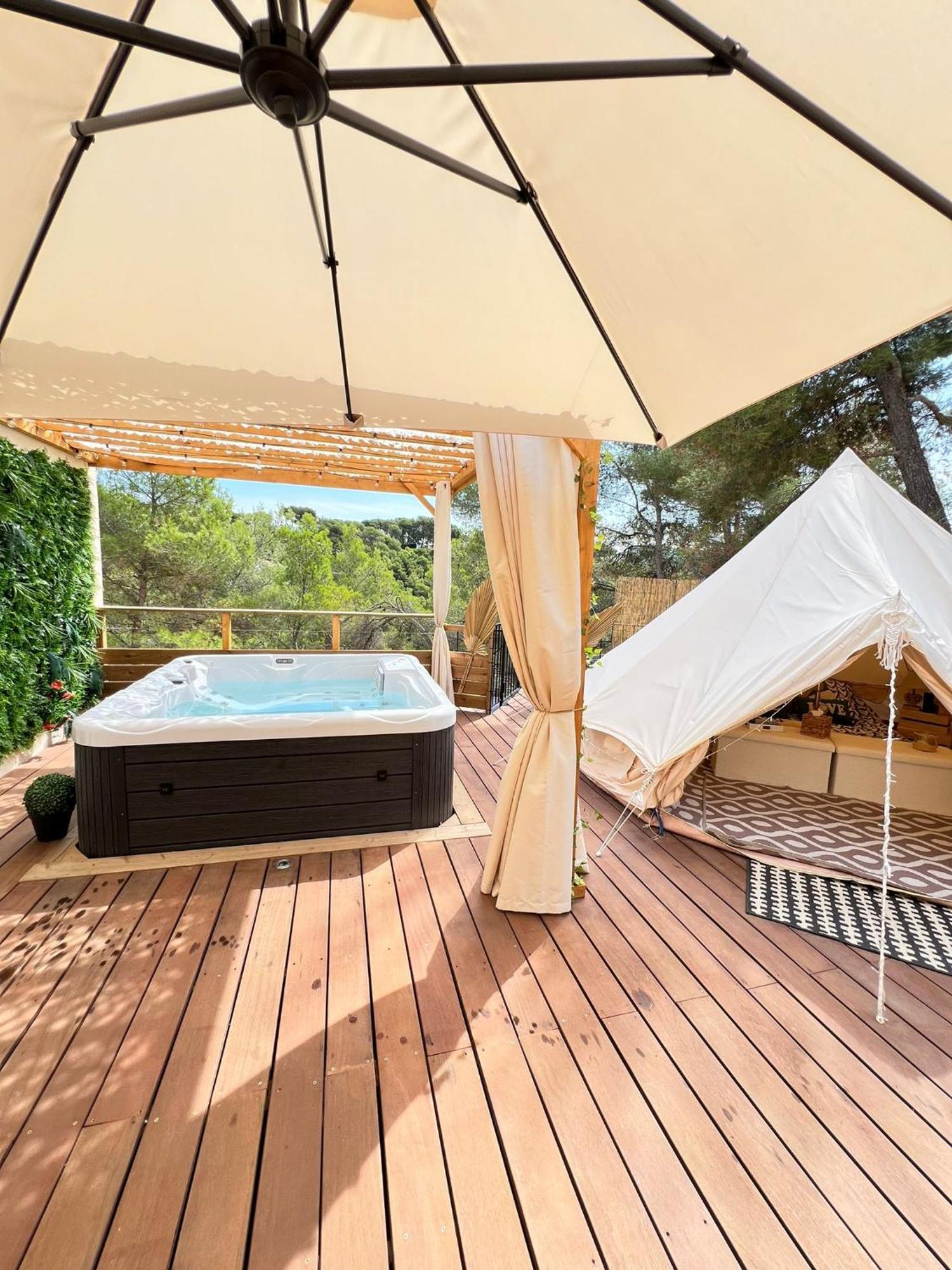 Love Room Tente Lodge Spa Mfg Chez C&C, Exclusivement Reservee Aux Adultes Cantaron Exterior foto