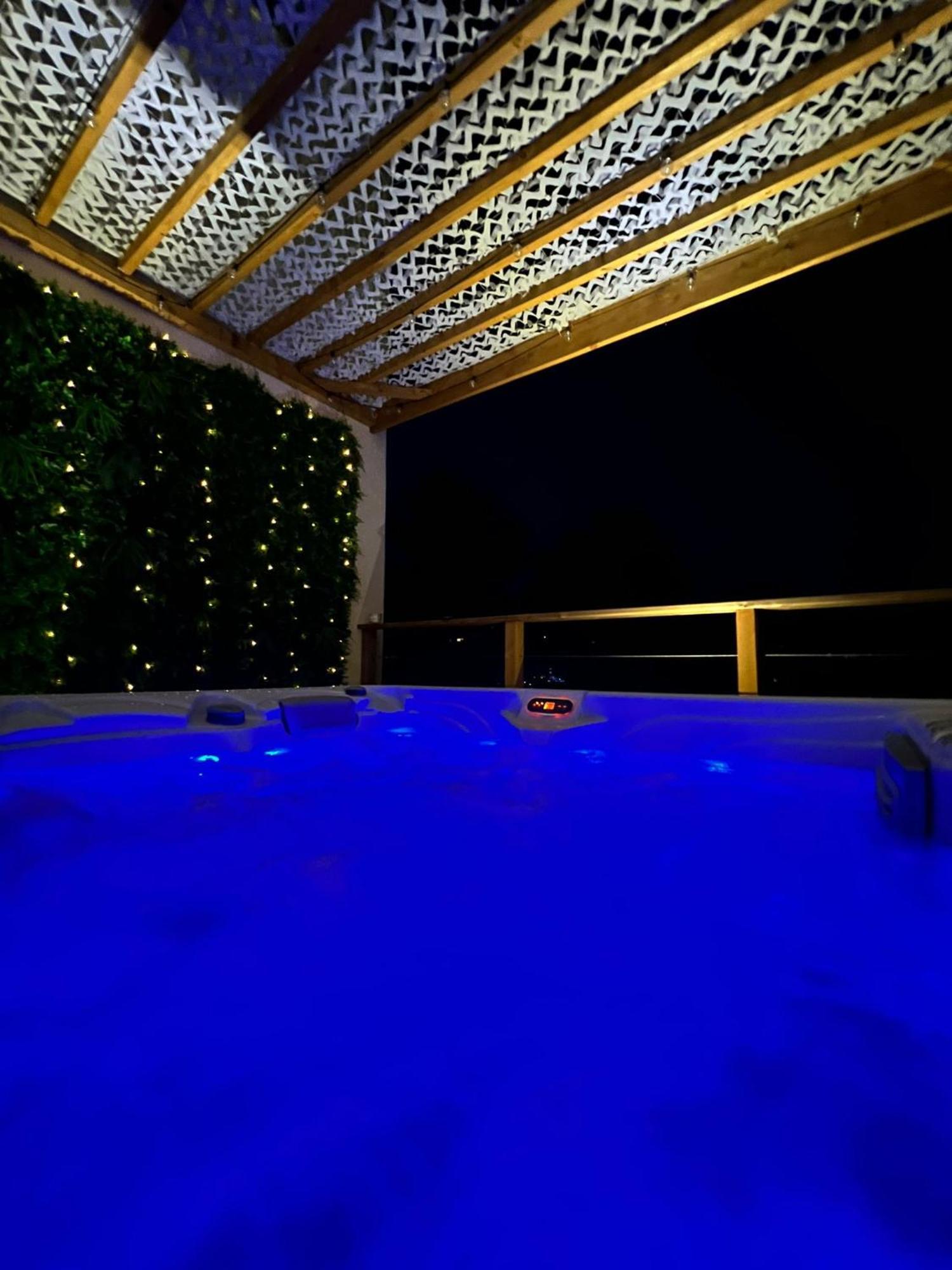 Love Room Tente Lodge Spa Mfg Chez C&C, Exclusivement Reservee Aux Adultes Cantaron Exterior foto